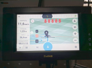 ГлоНАШ - сельскохозяйственный навигатор российского производства. Сигналы ГЛОНАСС/GPS, точность 20-30 см от ряда к ряду